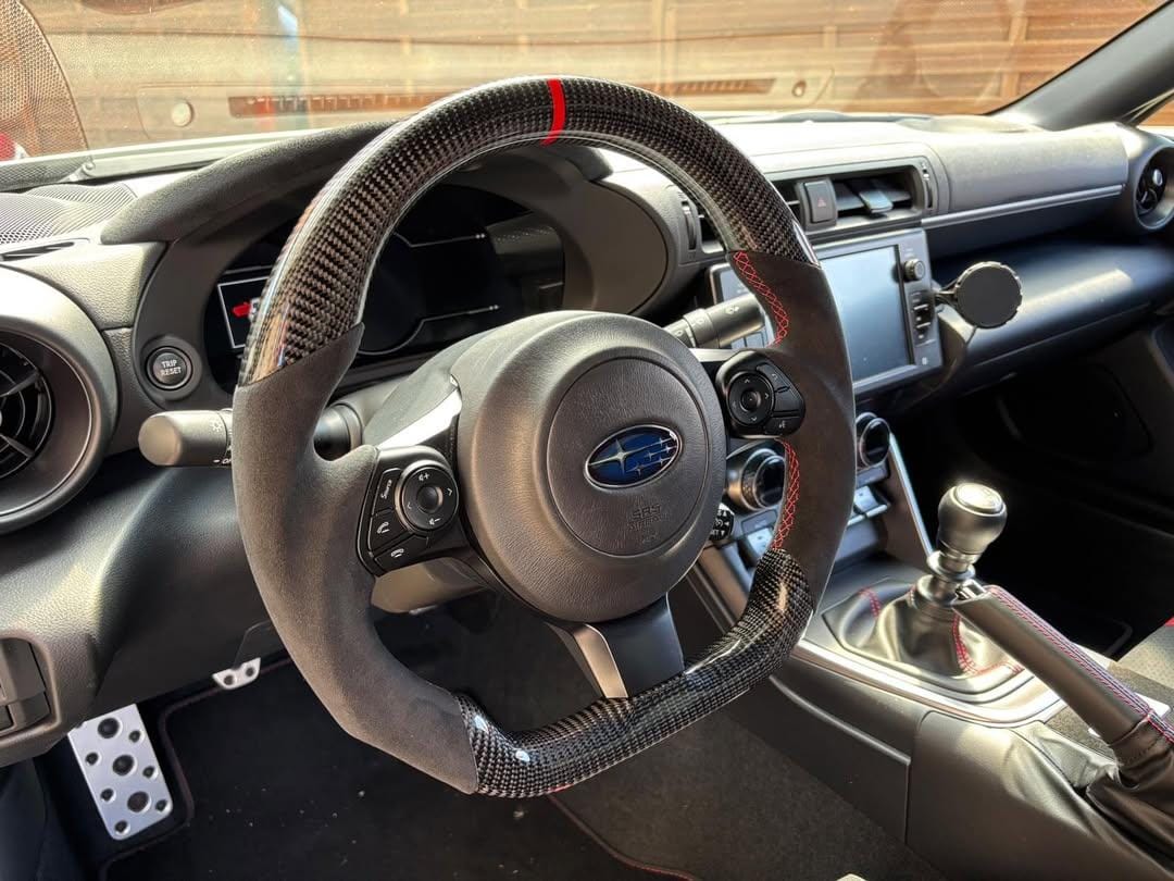 GreenFuchs | Volante in carbonio | GR86 e BRZ II
